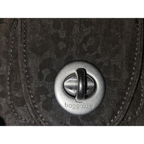 Baggallini Mini Brown Leopard Nylon Crossbody Wristlet Bag Turn Lock 7.25x5x1 - Picture 9 of 11